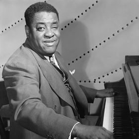 Cover of Piano Starts Here by Art Tatum